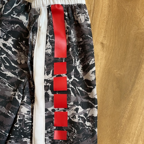 Nike shorts - Picture 5 of 12